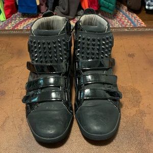 Black shoes size 10.5